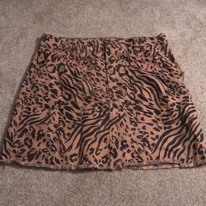 Forever 21 Cheetah Print Skirt Size M